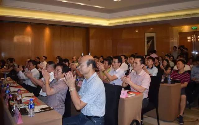7月30日，《如何用投資人的眼光打造企業(yè)》高峰會暨邦盟匯駿與多多爽上市合作簽約儀式圓滿成功！